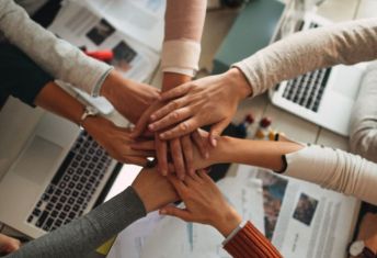 Teamwork representing Klyntec's values